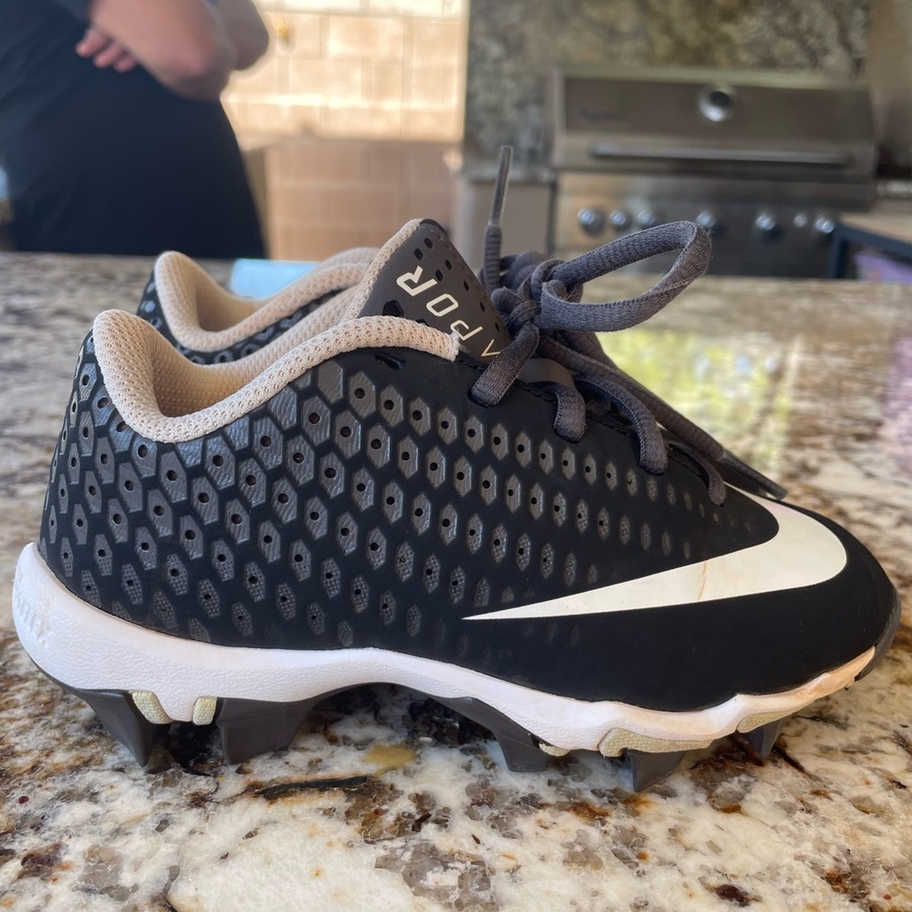 Nike FastFlex Baseball Cleats kids 11C